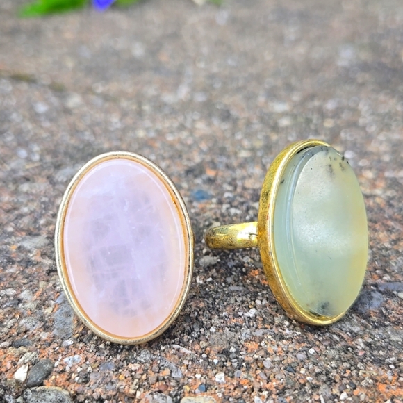 Vintage Gold-toned rose quartz light gree jade stone rings size 7 and si… - Picture 3 of 17